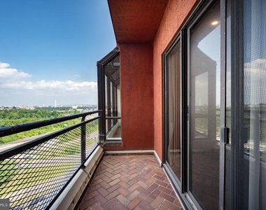 1021 Arlington Boulevard - Photo Thumbnail 23