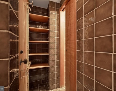 1021 Arlington Boulevard - Photo Thumbnail 21
