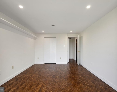 1021 Arlington Boulevard - Photo Thumbnail 11