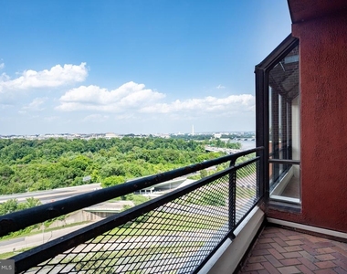1021 Arlington Boulevard - Photo Thumbnail 24