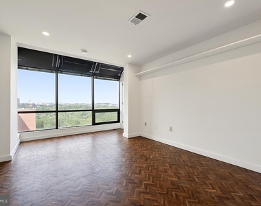 1021 Arlington Boulevard - Photo Thumbnail 10