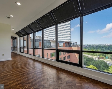 1021 Arlington Boulevard - Photo Thumbnail 1