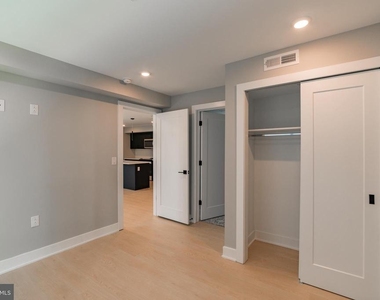 6604 Ridge Avenue - Photo Thumbnail 8