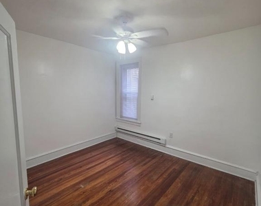 5820 Lansdowne Avenue - Photo Thumbnail 7