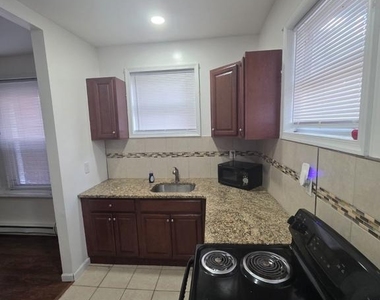 5820 Lansdowne Avenue - Photo Thumbnail 25