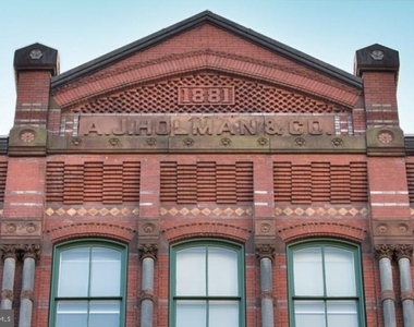 1222 Arch Street - Photo Thumbnail 12