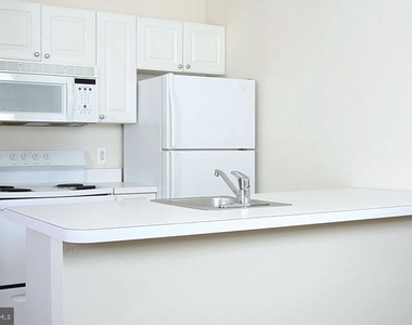 1222 Arch Street - Photo Thumbnail 5