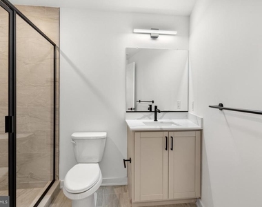 2046 E Lehigh Avenue - Photo Thumbnail 11