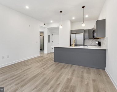 2046 E Lehigh Avenue - Photo Thumbnail 8