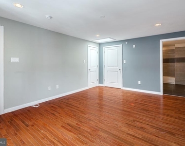 301 Market Street - Photo Thumbnail 5