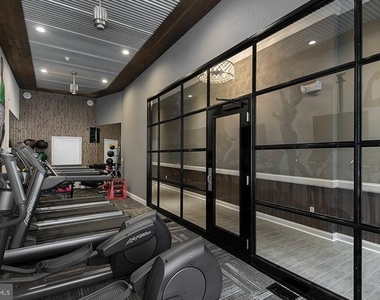 1222 Arch Street - Photo Thumbnail 10