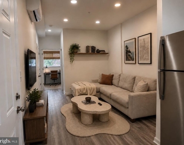 1219 W Butler Street - Photo Thumbnail 4