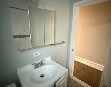 2009 E Tioga Street - Photo Thumbnail 7