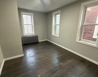 2009 E Tioga Street - Photo Thumbnail 10