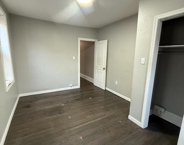 2009 E Tioga Street - Photo Thumbnail 9
