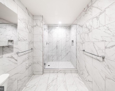 2121 Market Street - Photo Thumbnail 6