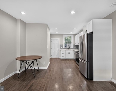 1911 S Lambert Street - Photo Thumbnail 11