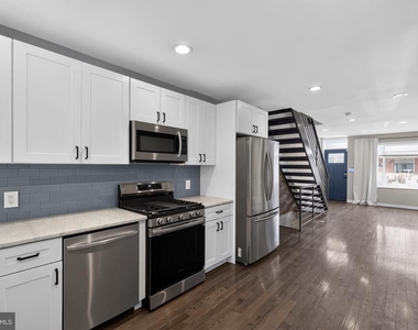 1911 S Lambert Street - Photo Thumbnail 9
