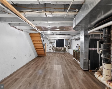 1911 S Lambert Street - Photo Thumbnail 27
