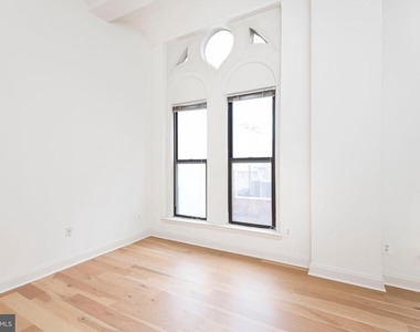 701-1 Sansom Street - Photo Thumbnail 9