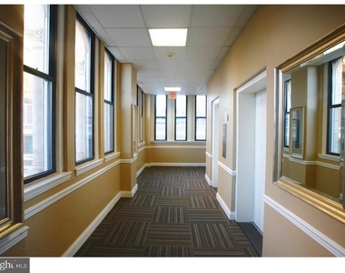 701-1 Sansom Street - Photo Thumbnail 5