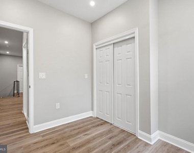 865 N 47th Street - Photo Thumbnail 10