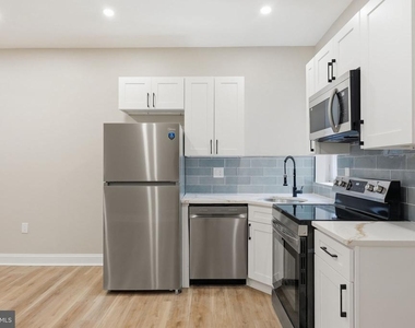 865 N 47th Street - Photo Thumbnail 4