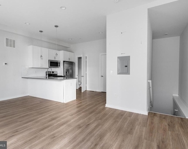 360 Monastery Avenue - Photo Thumbnail 3