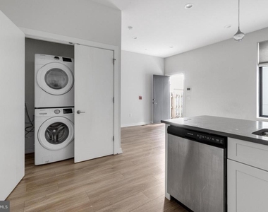360 Monastery Avenue - Photo Thumbnail 7