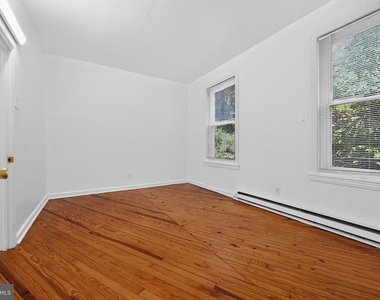 1438 S 13th Street - Photo Thumbnail 10