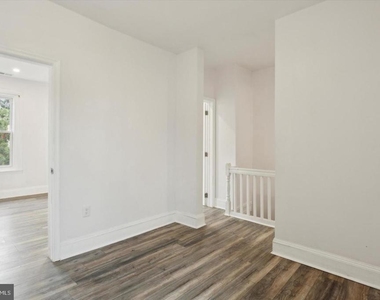 1334 N 29th Street - Photo Thumbnail 3