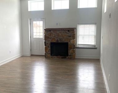 221 W Main Street - Photo Thumbnail 4