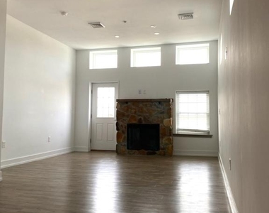 221 W Main Street - Photo Thumbnail 3