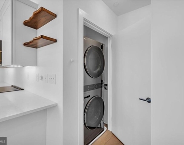 904 Riverplace Drive - Photo Thumbnail 20