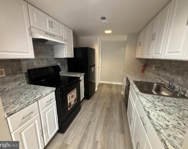 476 Bridge Street - Photo Thumbnail 11