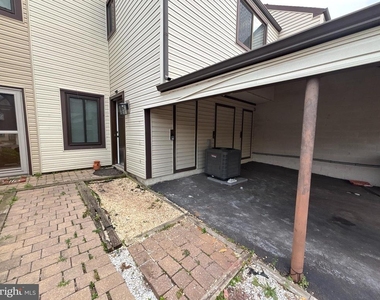 476 Bridge Street - Photo Thumbnail 2