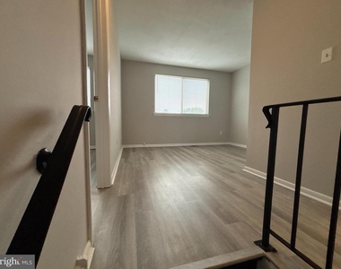 476 Bridge Street - Photo Thumbnail 19