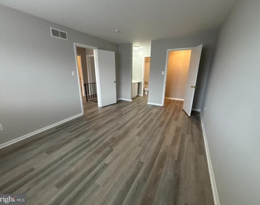 476 Bridge Street - Photo Thumbnail 22