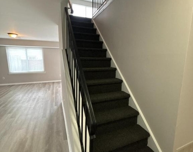 476 Bridge Street - Photo Thumbnail 17