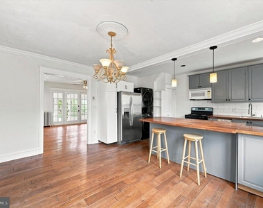 122 Wilson Avenue - Photo Thumbnail 7