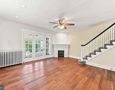 122 Wilson Avenue - Photo Thumbnail 4