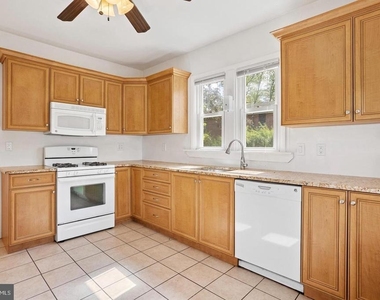 313 Dartmouth Avenue - Photo Thumbnail 9