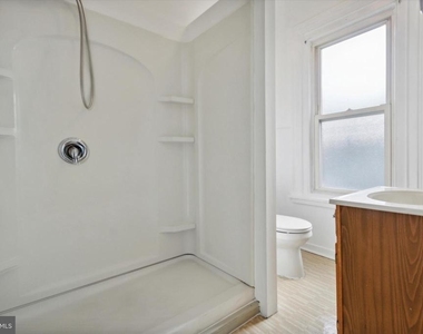 313 Dartmouth Avenue - Photo Thumbnail 6