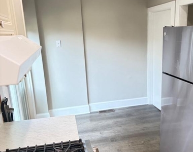 221 Rockingham Road - Photo Thumbnail 2
