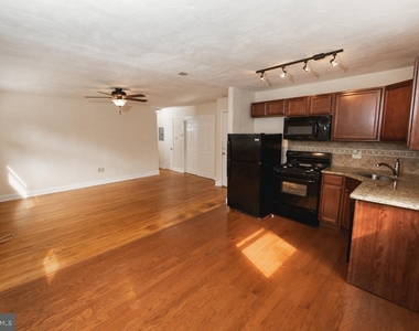 231 Sharpless Street - Photo Thumbnail 2