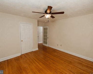 231 Sharpless Street - Photo Thumbnail 10