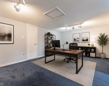 11 Chateau Circle - Photo Thumbnail 35