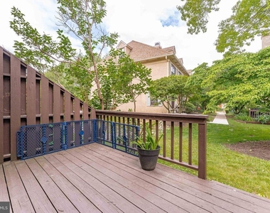 11 Chateau Circle - Photo Thumbnail 39