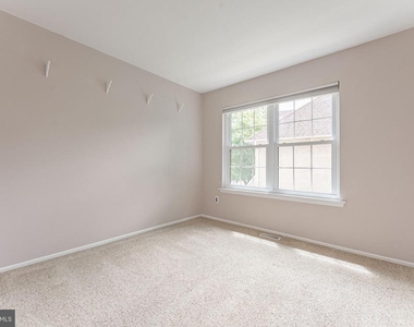 11 Chateau Circle - Photo Thumbnail 25