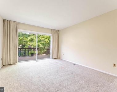 11 Chateau Circle - Photo Thumbnail 14